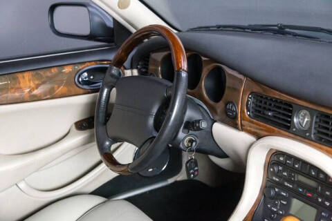 2001 Jaguar XJR