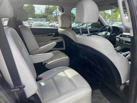 2022 Kia Telluride S