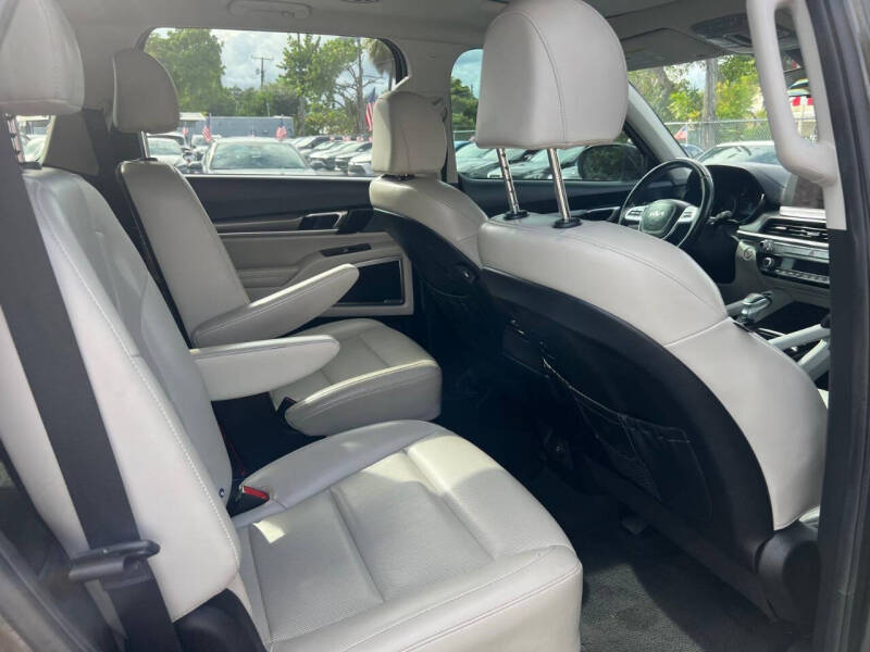 2022 Kia Telluride S