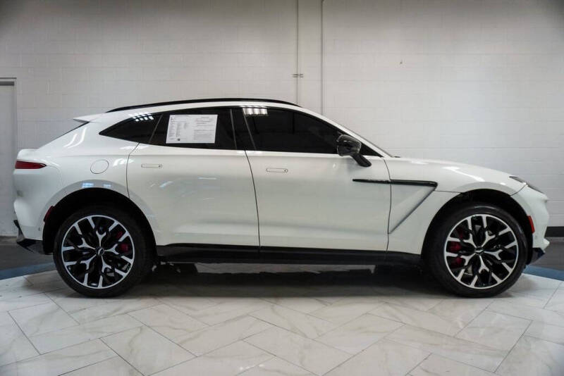 2021 Aston Martin DBX