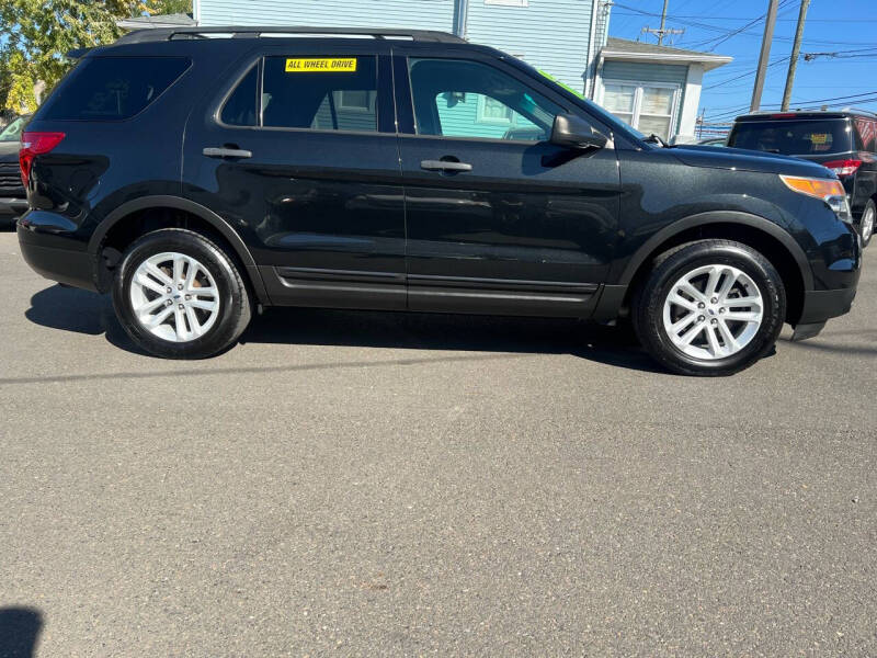 2015 Ford Explorer Base photo 12