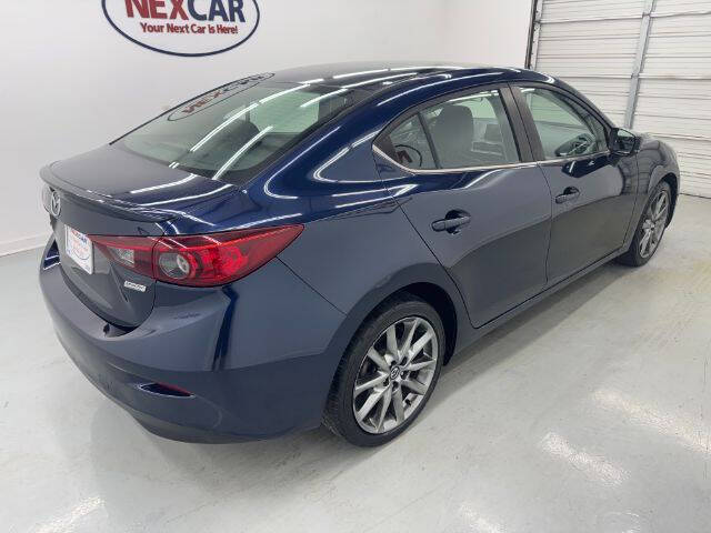 2018 Mazda MAZDA3 Touring