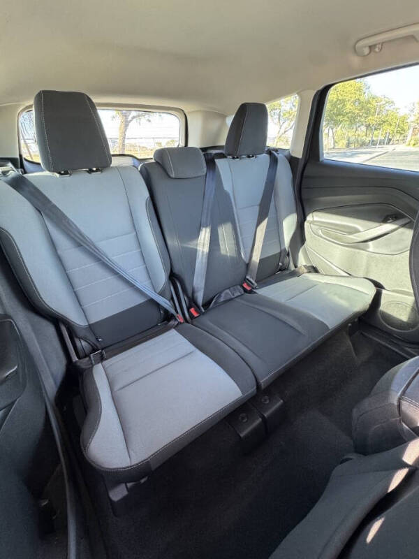 2019 Ford Escape S