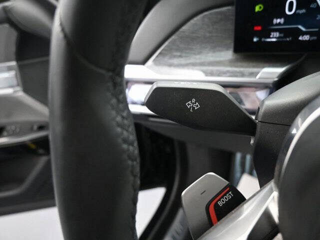 2023 BMW 7 Series 740i