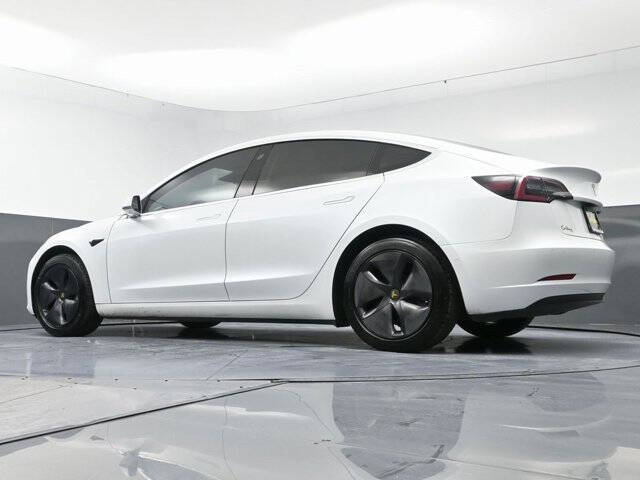2019 Tesla Model 3 Mid Range
