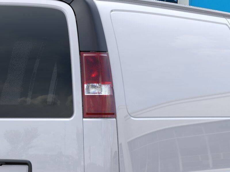 2025 Chevrolet Express 2500
