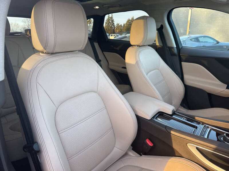 2019 Jaguar F-PACE 25t Prestige