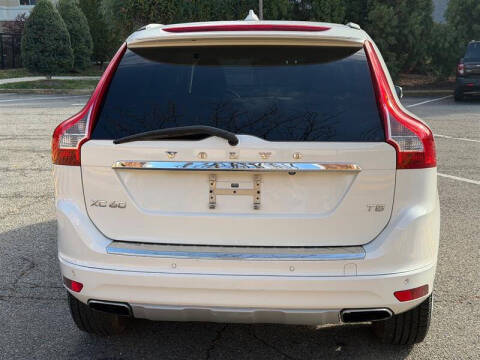 2016 Volvo XC60 T5 Drive-E Premier