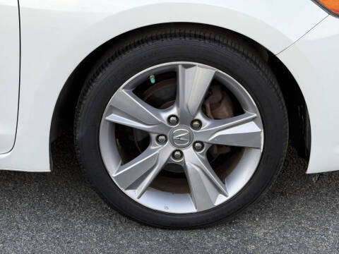 2015 Acura ILX 2.0L w/Tech