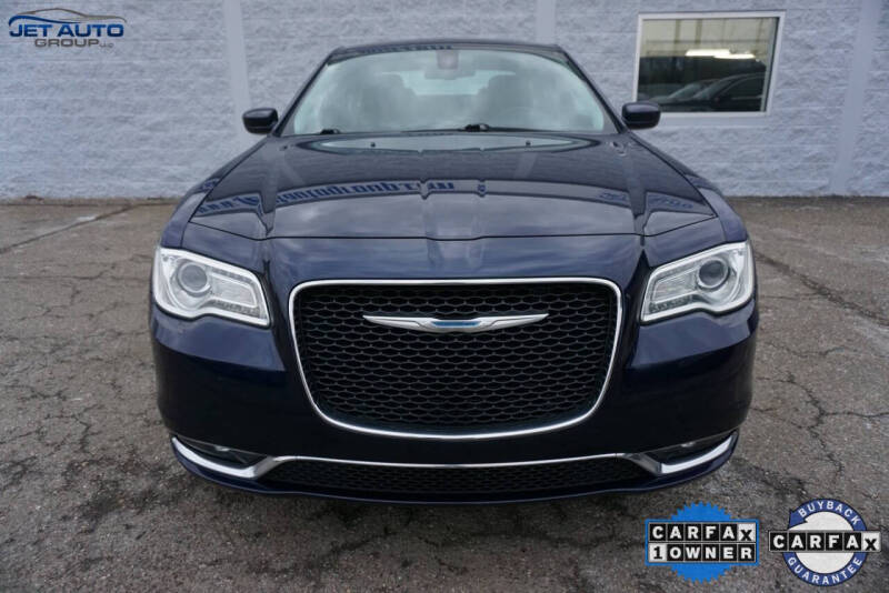 2015 Chrysler 300 Limited