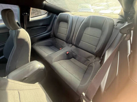 2015 Ford Mustang V6