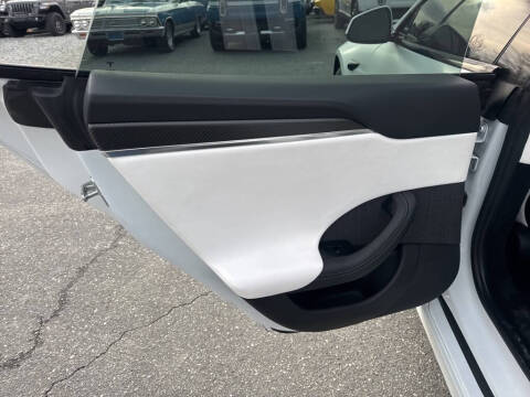 2022 Tesla Model S Plaid