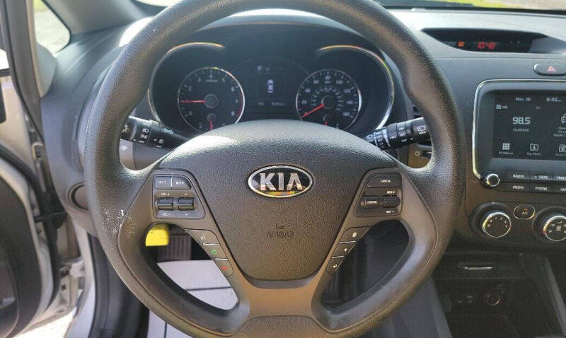 2017 Kia Forte5 LX