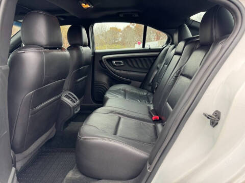 2016 Ford Taurus SEL