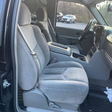 2005 Chevrolet Avalanche 1500 LS