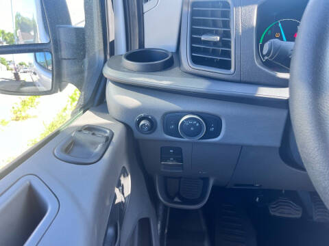 2023 Ford E-Transit 350