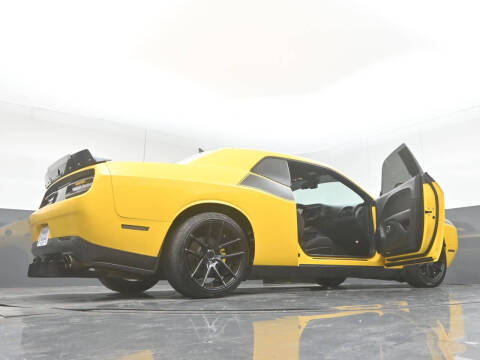2017 Dodge Challenger R/T Plus