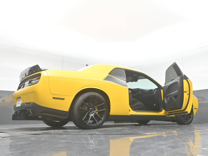 2017 Dodge Challenger R/T Plus