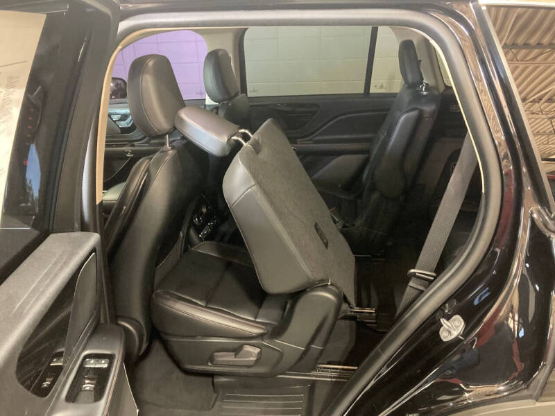 2022 Lincoln Aviator Standard