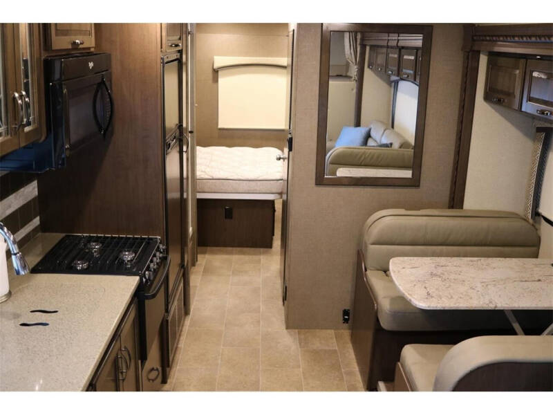 2017 Thor Motor Coach Chateau