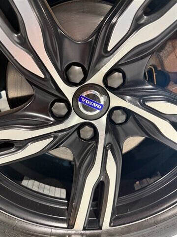 2017 Volvo XC60 T6 R-Design