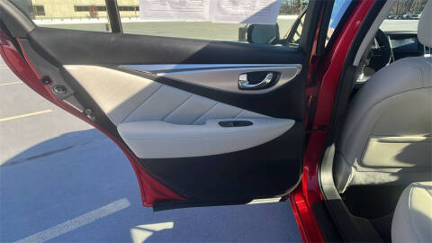 2023 Infiniti Q50 Luxe