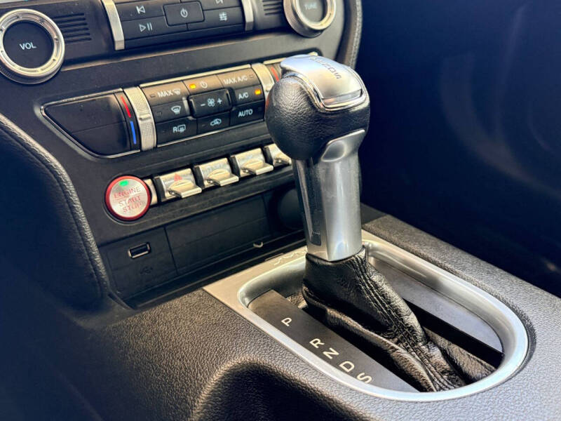 2021 Ford Mustang EcoBoost