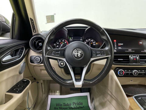 2017 Alfa Romeo Giulia Ti