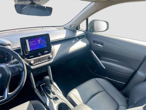 2024 Toyota Corolla Cross XLE