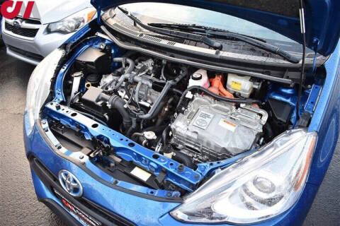 2017 Toyota Prius c One