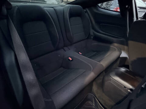 2016 Ford Mustang V6