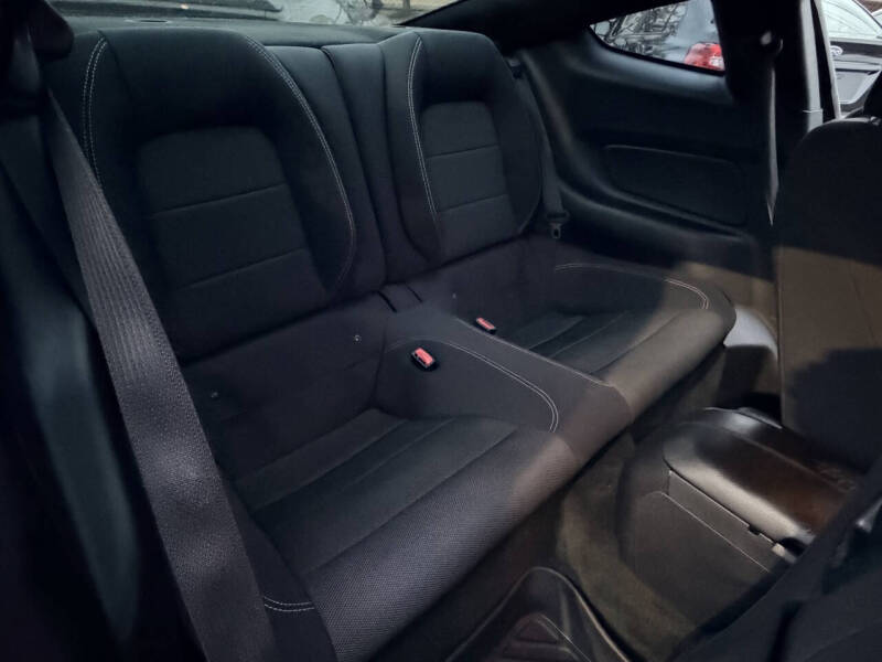 2016 Ford Mustang V6