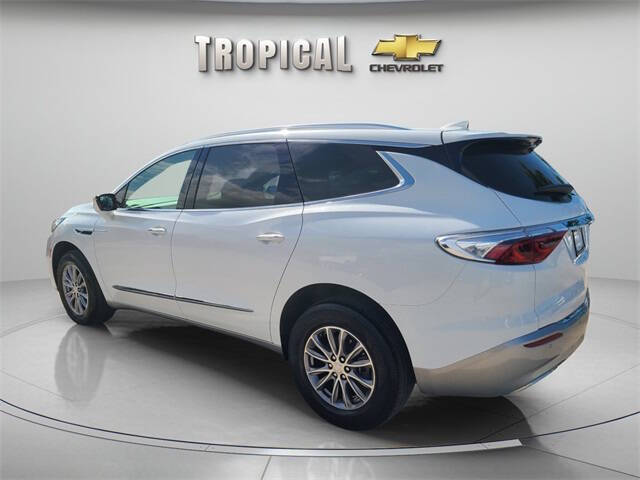 2022 Buick Enclave Essence