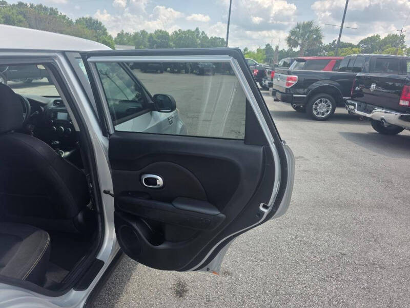 2016 Kia Soul +