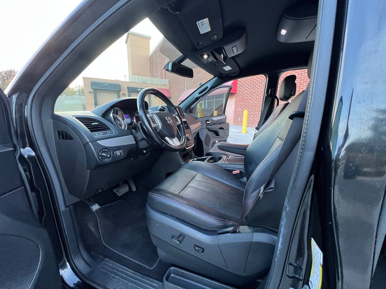 2019 Dodge Grand Caravan for sale at R&G Auto Sales in Tujunga, CA