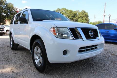 2012 Nissan Pathfinder for sale at CROWN AUTO in Spring TX