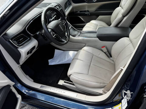 2019 Lincoln Continental Select