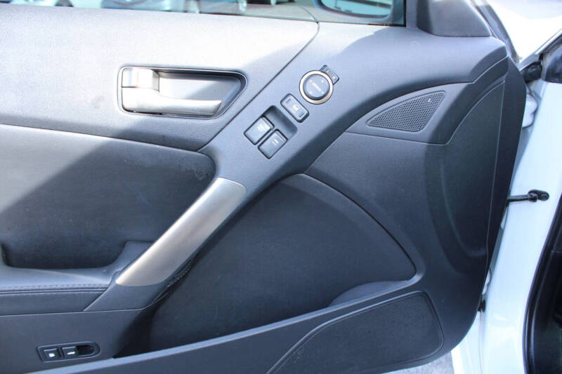 2016 Hyundai Genesis Coupe