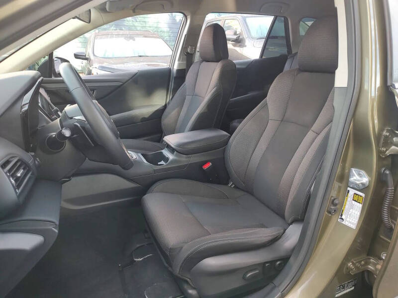 2023 Subaru Outback Premium