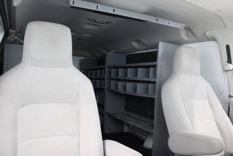 2013 Ford E-Series E-350 SD