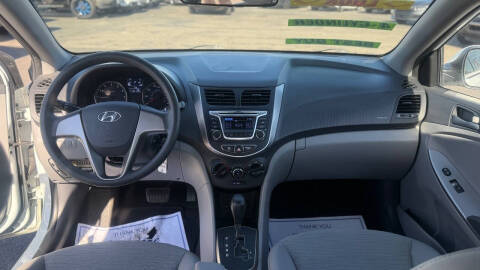 2016 Hyundai Accent SE