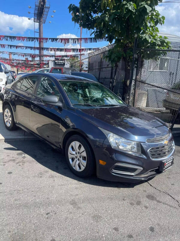 2016 Chevrolet Cruze Limited LS photo 5