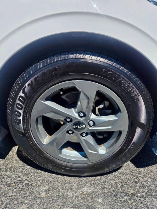 2022 Kia K5 LX