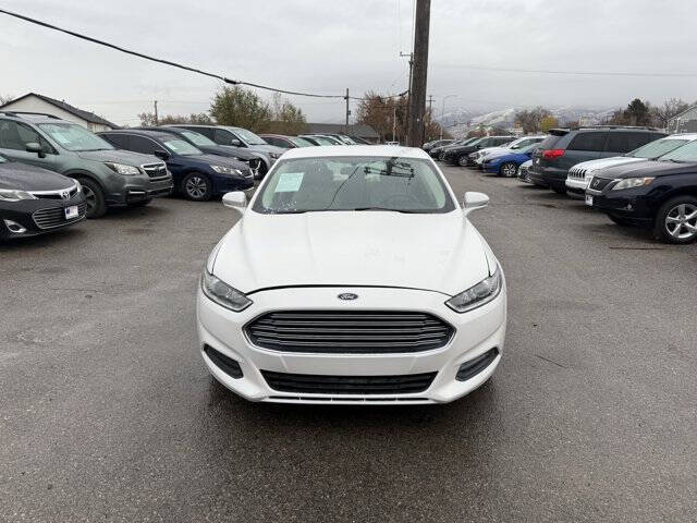 2016 Ford Fusion SE