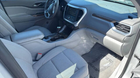 2018 GMC Acadia SLE-2