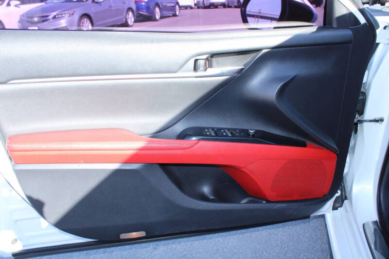 2019 Toyota Camry XSE