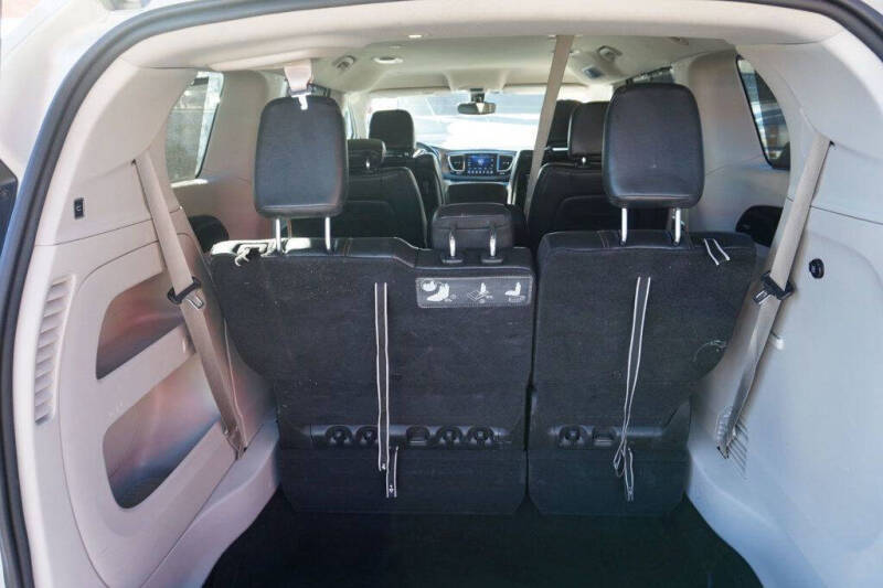 2017 Chrysler Pacifica Touring-L Plus