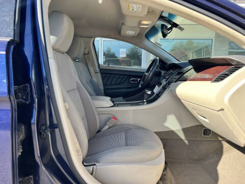 2011 Ford Taurus SEL