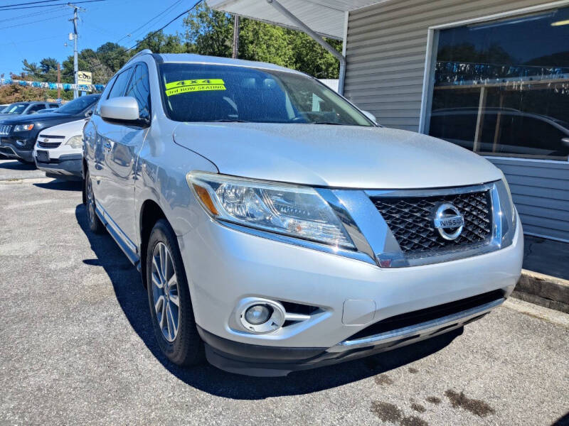 2013 Nissan Pathfinder for sale at Gamble Motor Co in La Follette TN