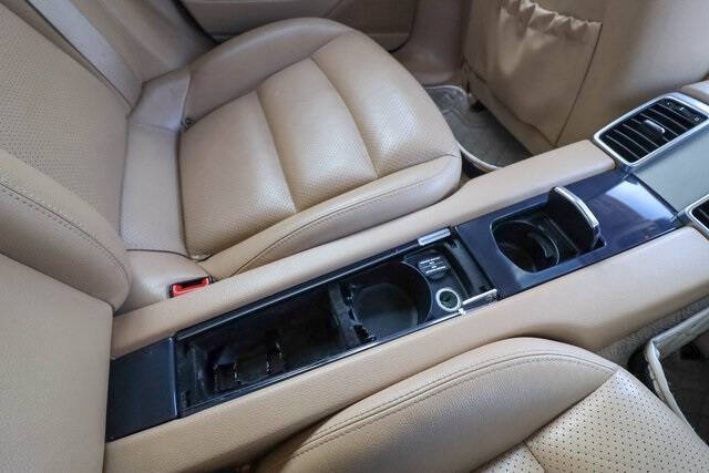 2012 Porsche Panamera 4